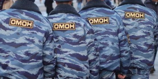 В Петербурге омоновец зверски избил соседа и оставил умирать в лифте
