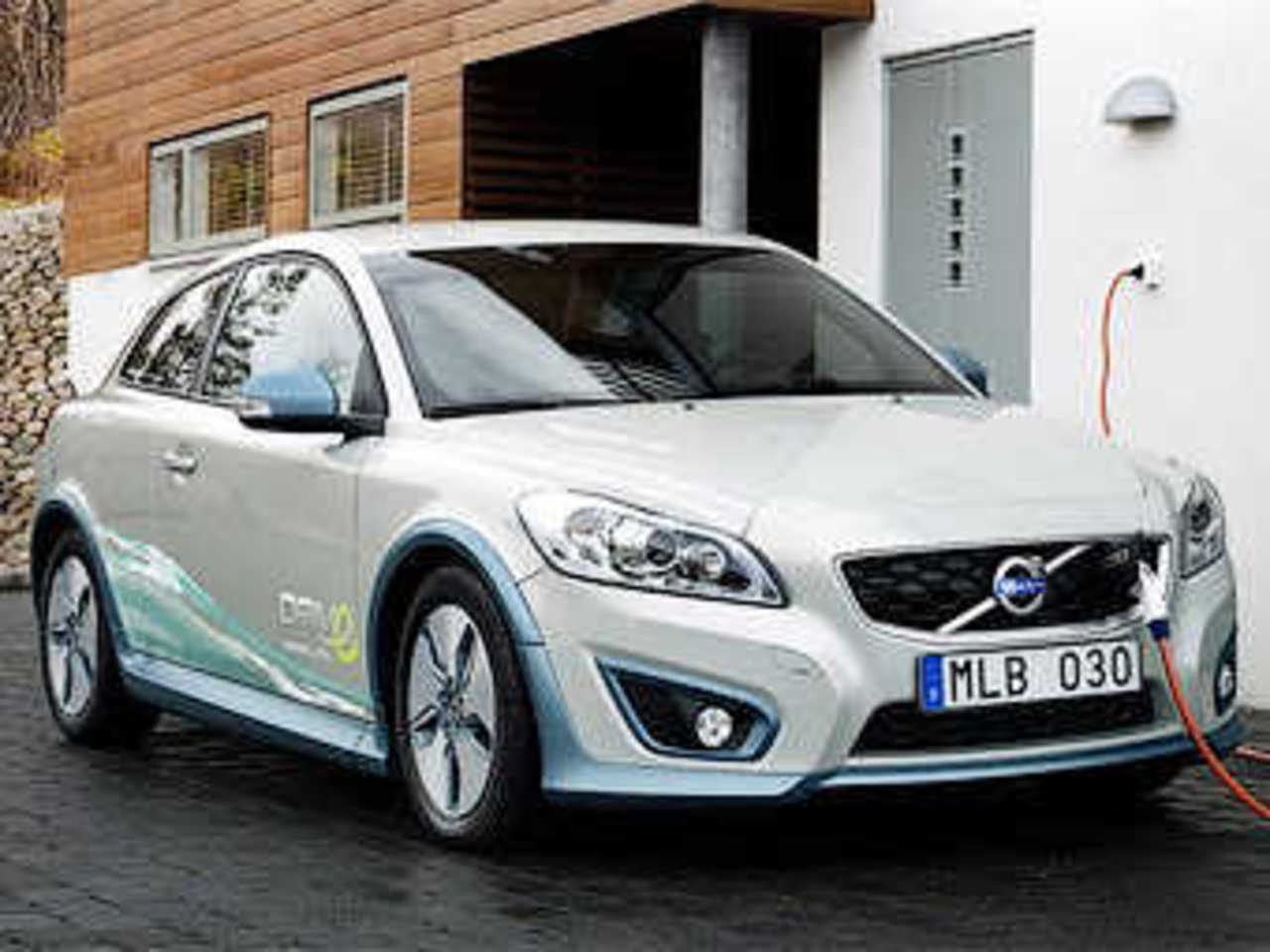 Электрический Volvo C30. Фото Volvo