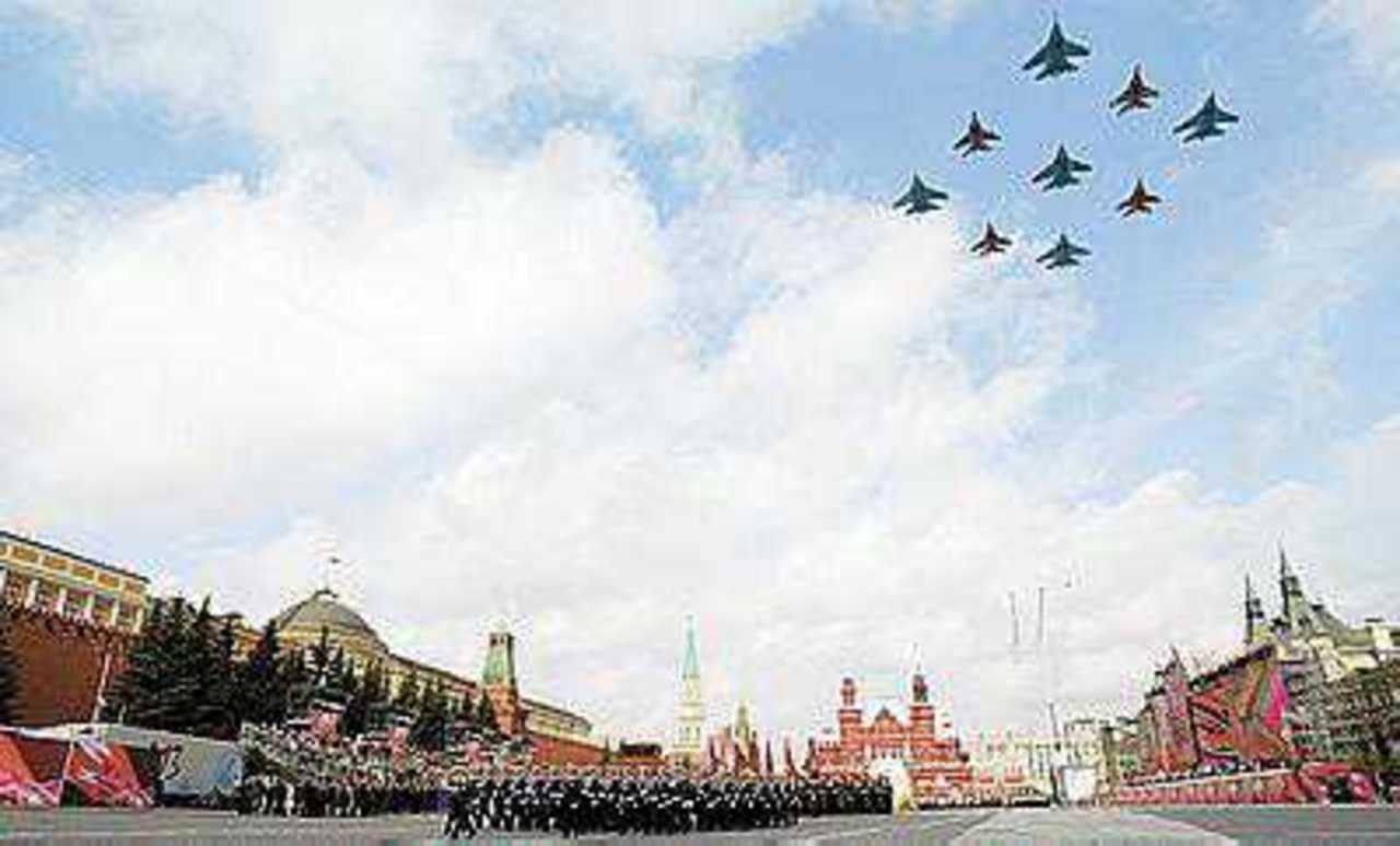 Такой парад стоит посмотреть и Затлерсу. Фото Associated Press.