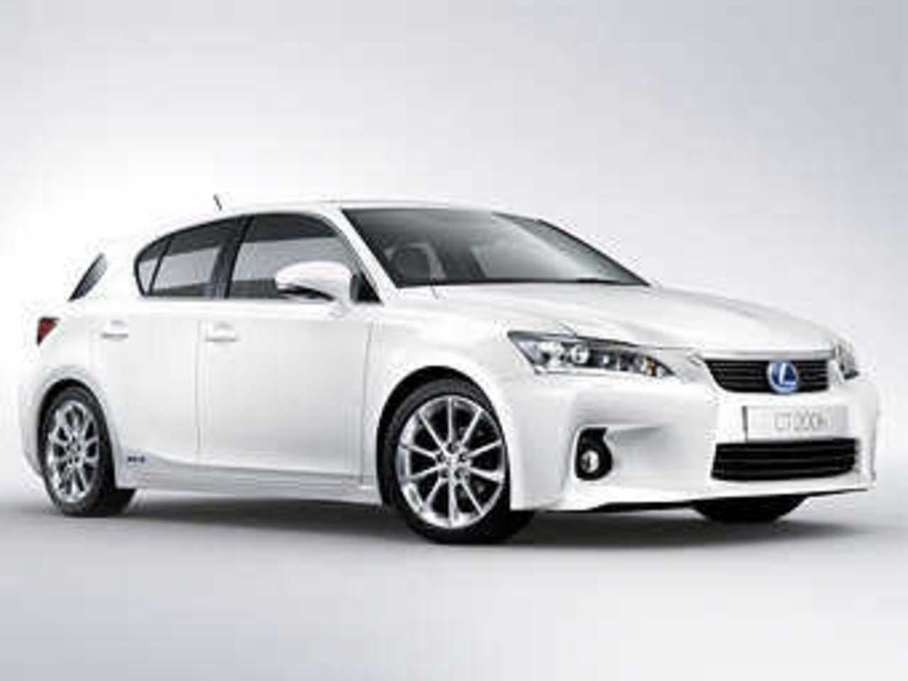 Lexus CT 200h. Фото Lexus