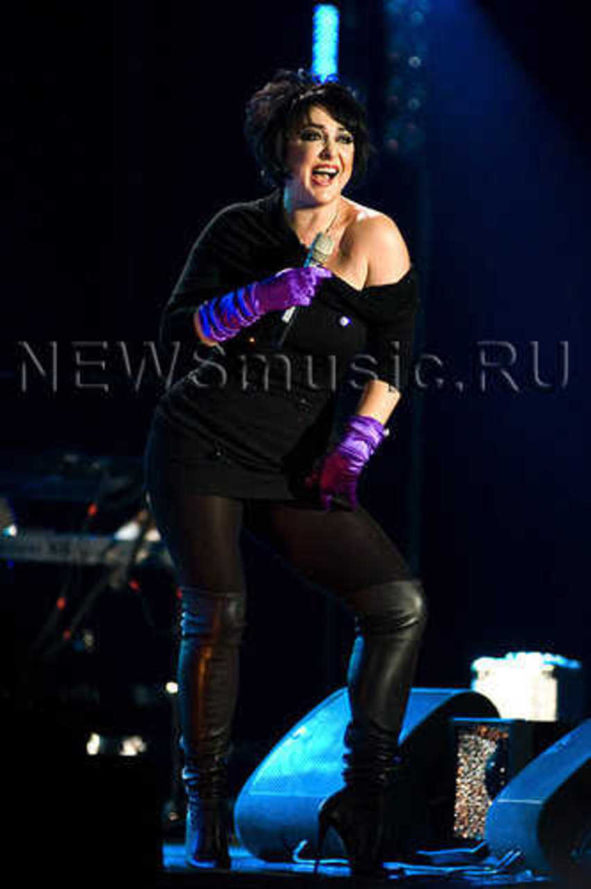 Лолита. Фото www.newsmusic.ru