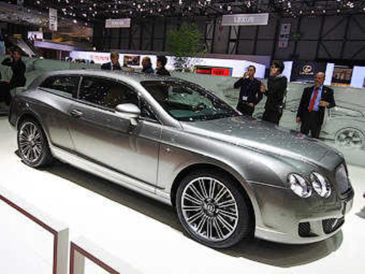 Bentley Continental Flying Star. Фото Ленты.Ру