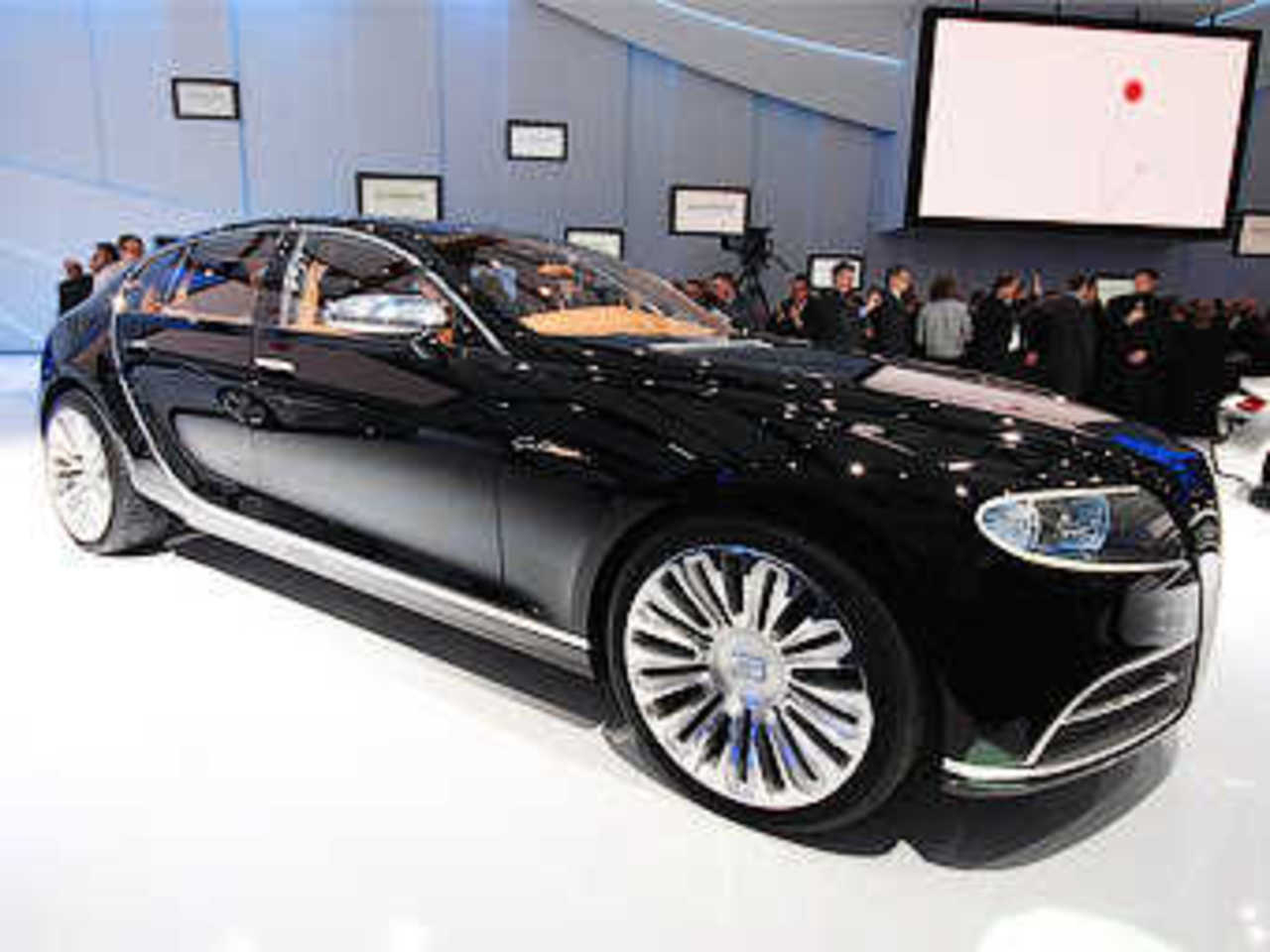 Bugatti 16C Galibier. Фото Ленты.Ру
