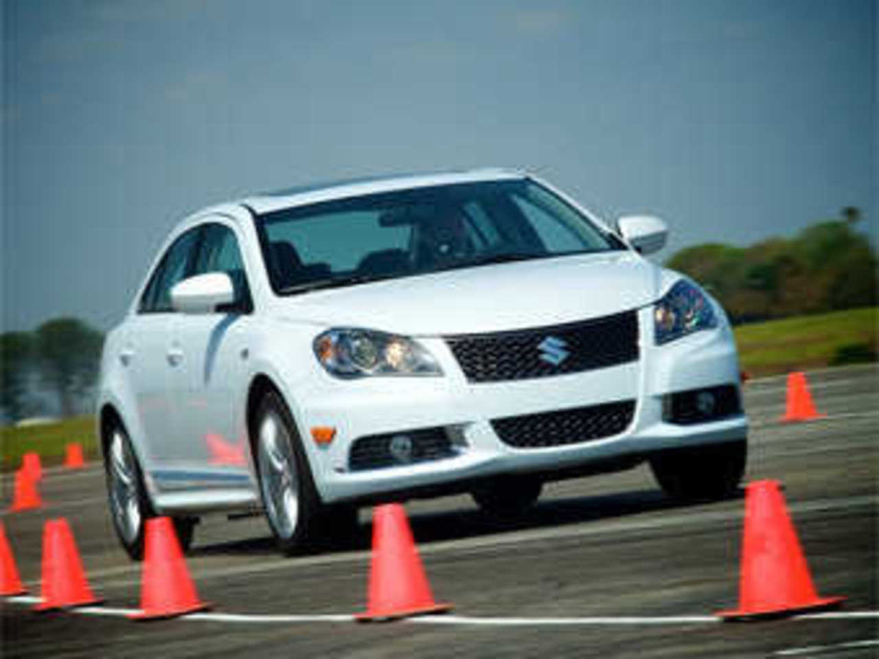 Suzuki Kizashi Sport. Фото Suzuki