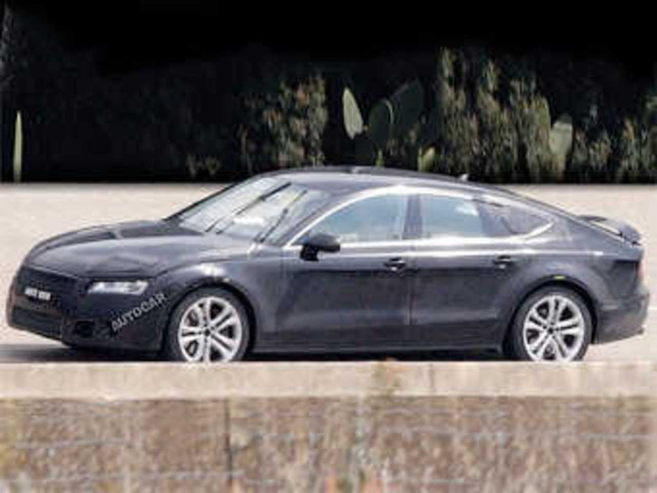 Шпионская фотография Audi A7. Фото Carparazzi с сайта autocar.co.uk