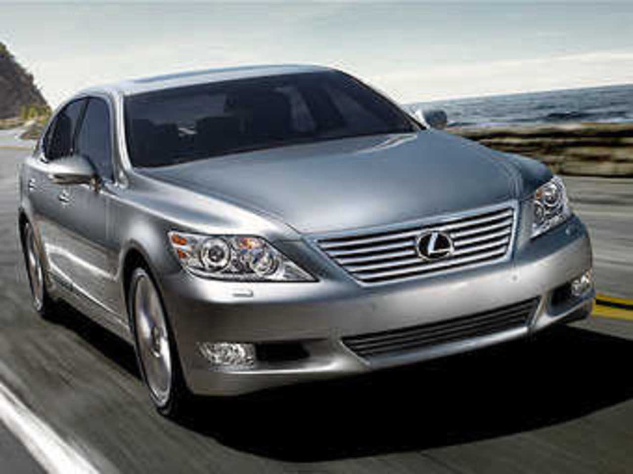 Lexus LS. Фото с сайта Lexus.com