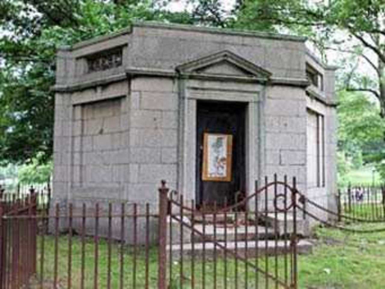 Старый общественный туалет в Бостоне. Фото с сайта The Boston Herald