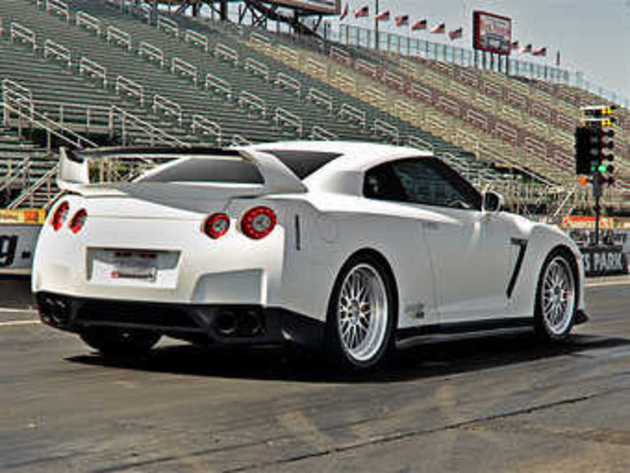 Switzer GT-R E900