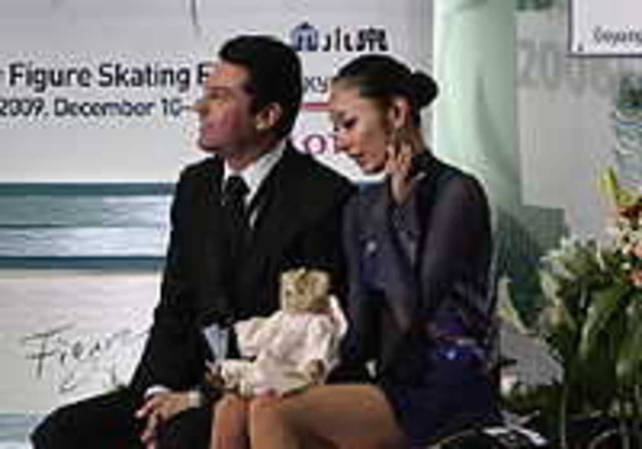 Николай Морозов со своей ученицей Мики Андо на финале Гран-при в 2008 году.