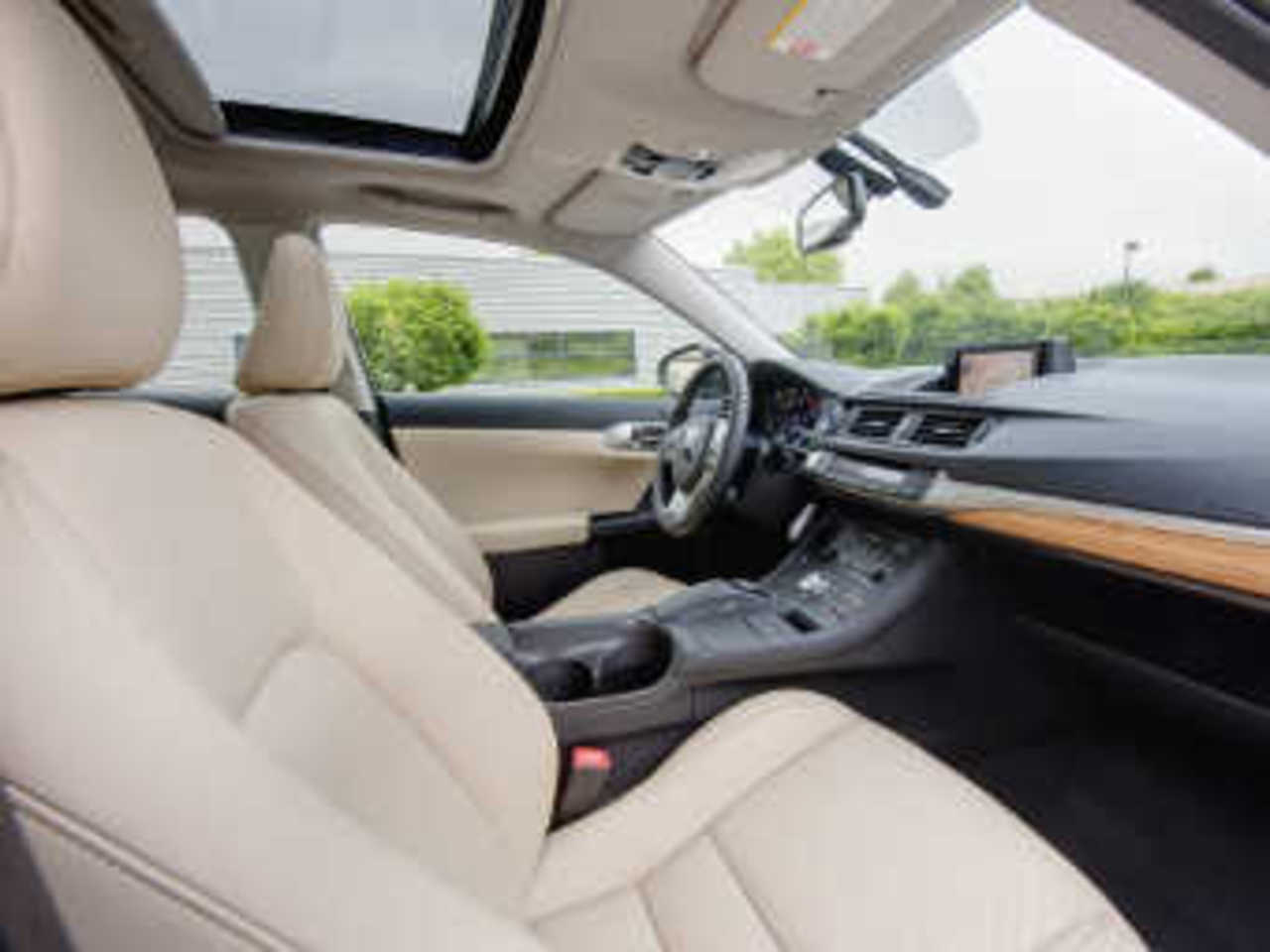 Интерьер Lexus CT 200. Фото Lexus
