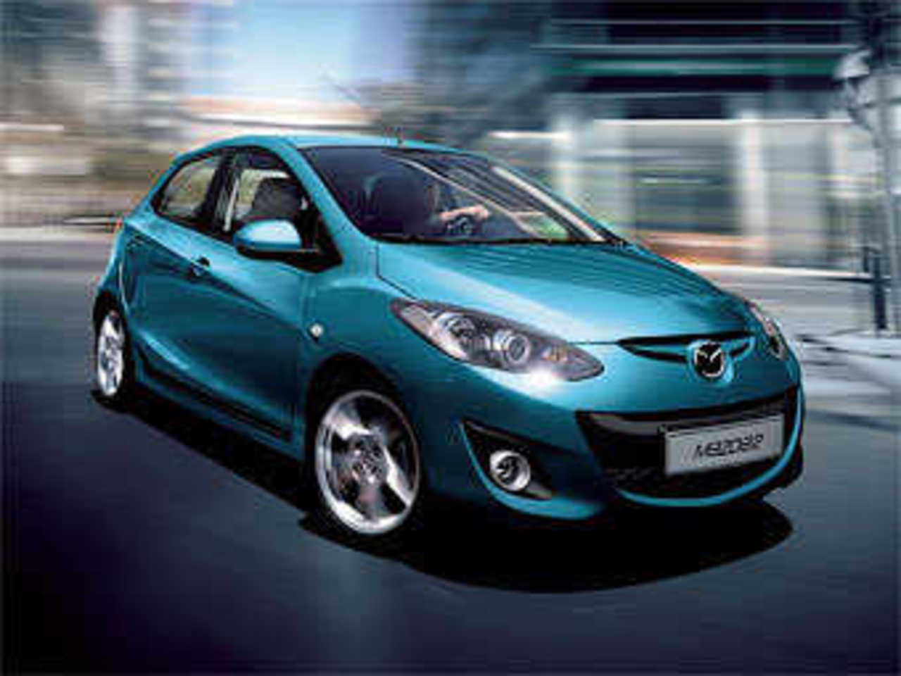 Обновленная Mazda2. Фото Mazda