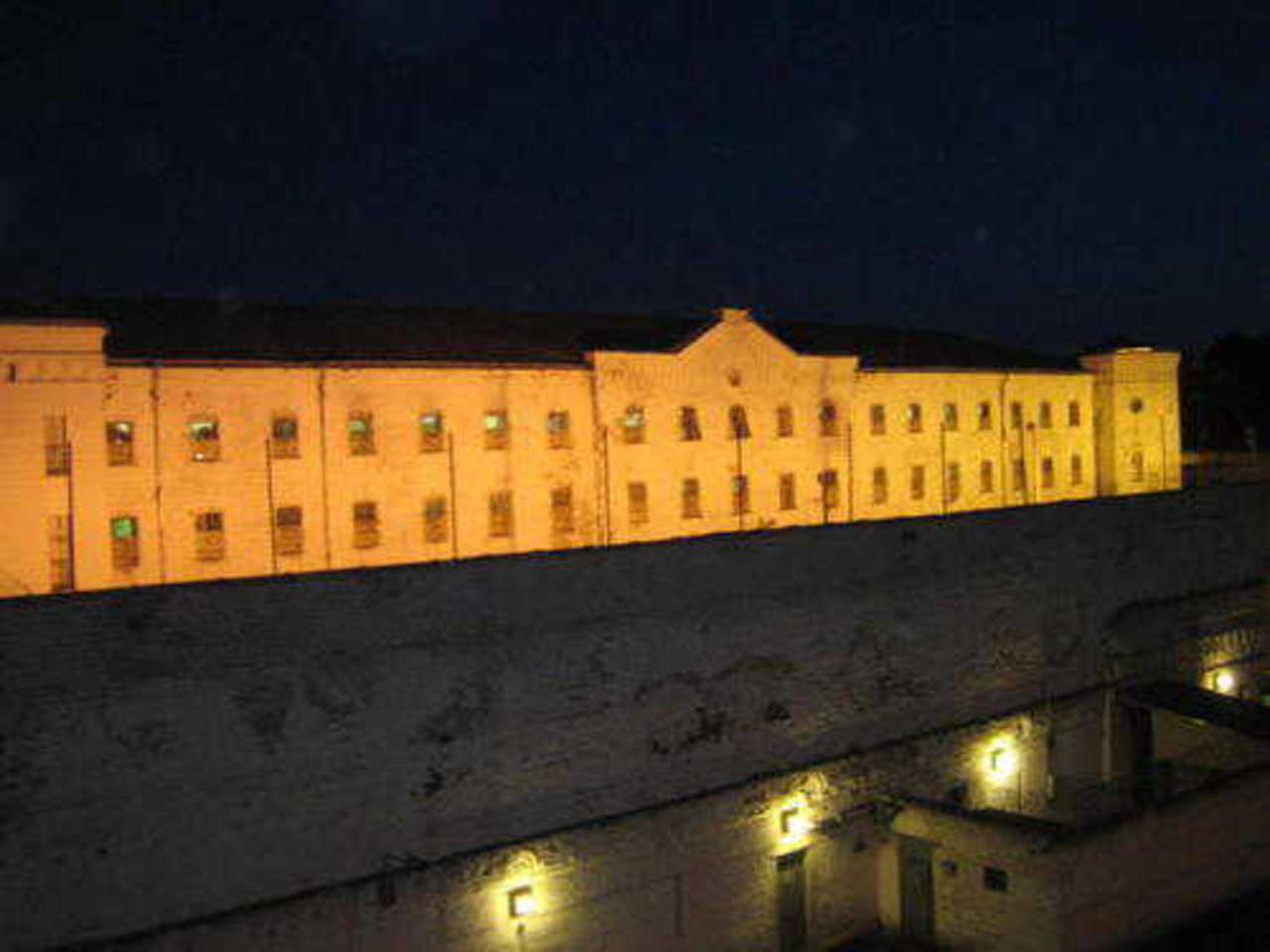 На фото автора Даугавгривская тюрьма – корпус, называемый в народе «Белым лебедем»