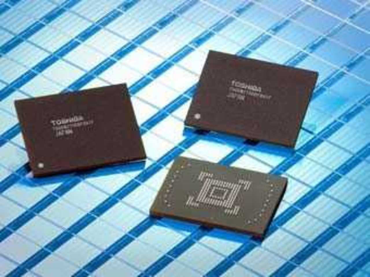NAND-чипы Toshiba. Фото с сайта компании