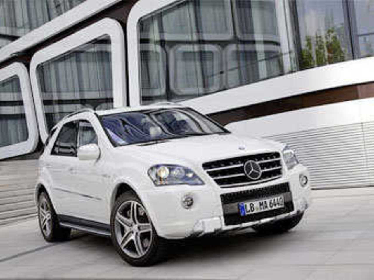 Mercedes-Benz ML63 AMG