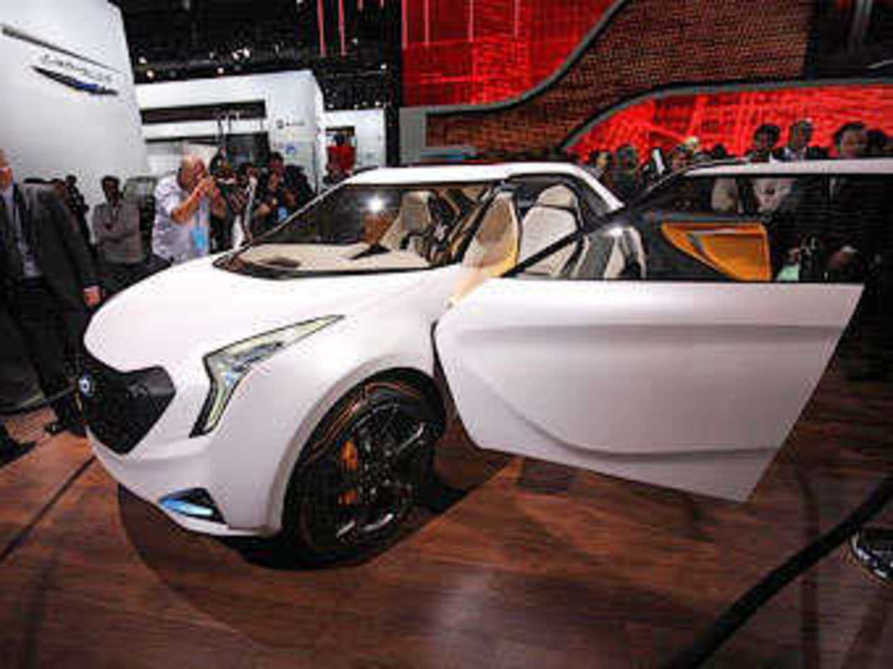 Hyundai Curb. Фото Ленты.Ру и Hyundai