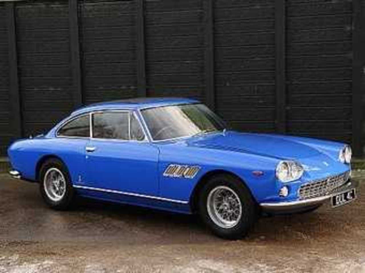 Купе Ferrari 330 GT 2+2 Джона Леннона. Фото с сайта bonhams.com