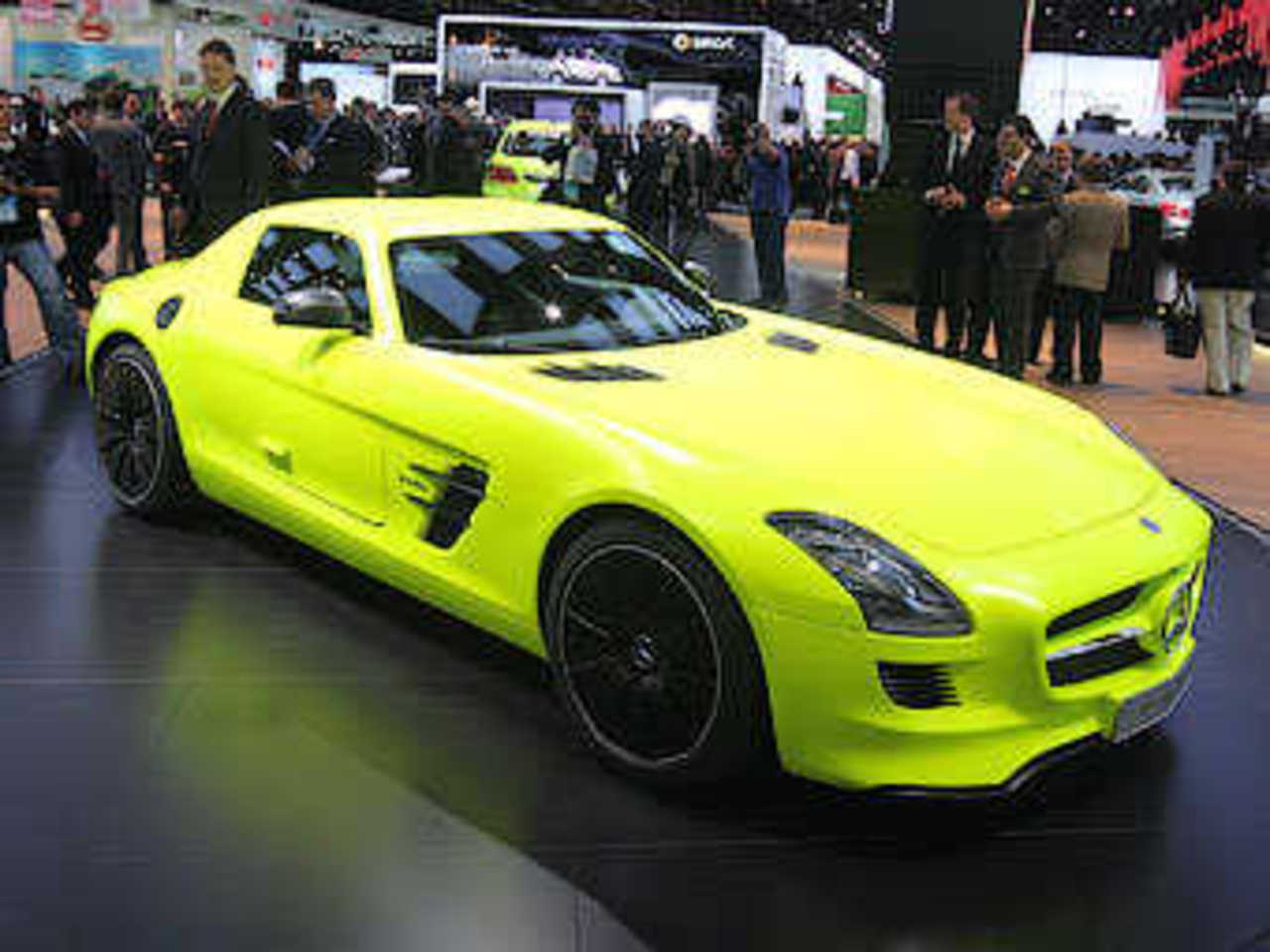 Mercedes-Benz SLS AMG E-Cell. Фото Ленты.Ру