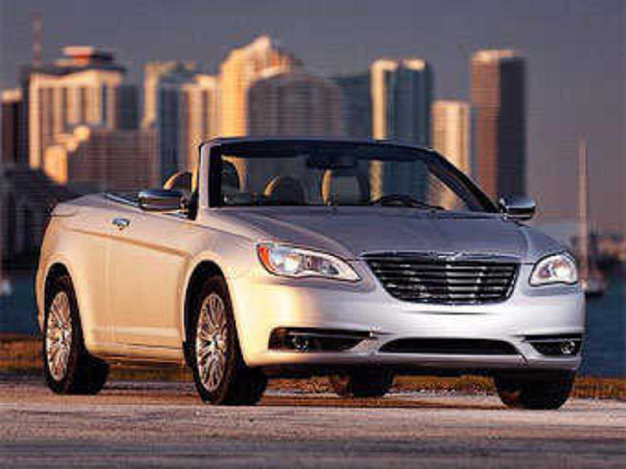 Chrysler 200 Convertible. Фото с сайта quattroruote.it