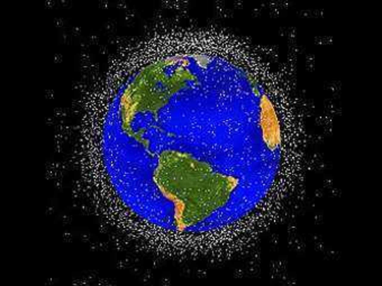 Земля в окружении космического мусора. Изображение NASA
