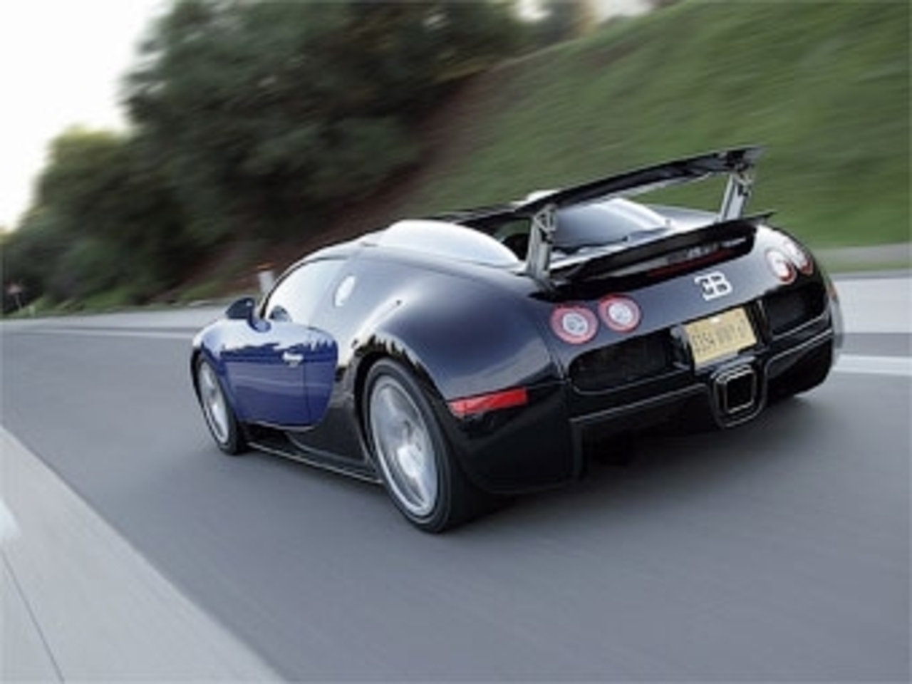 Фото Bugatti