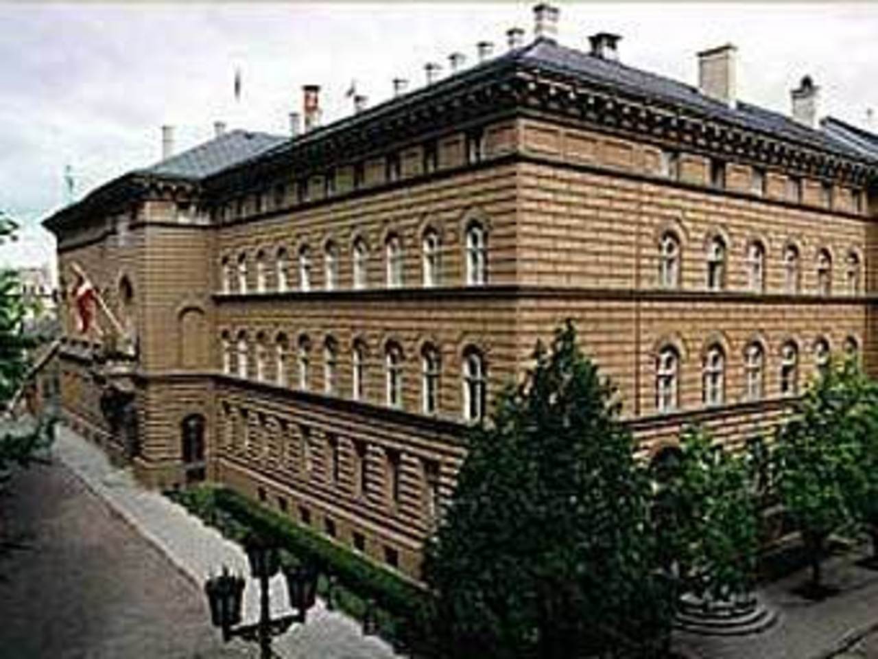 Здание Сейма Латвии. Фото с сайта: www.saeima.lv