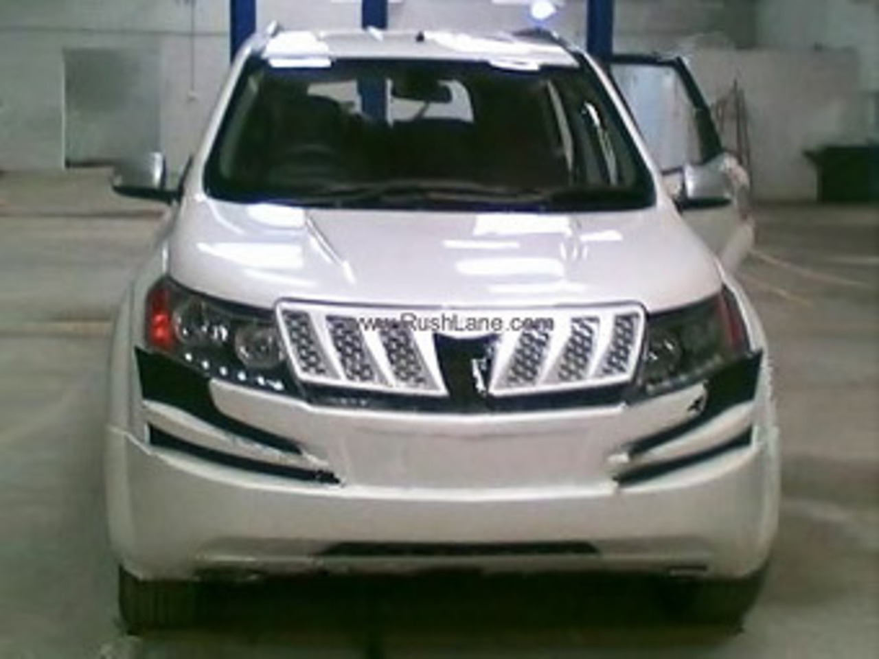 Mahindra XUV500. Фото с сайта rushlane.com