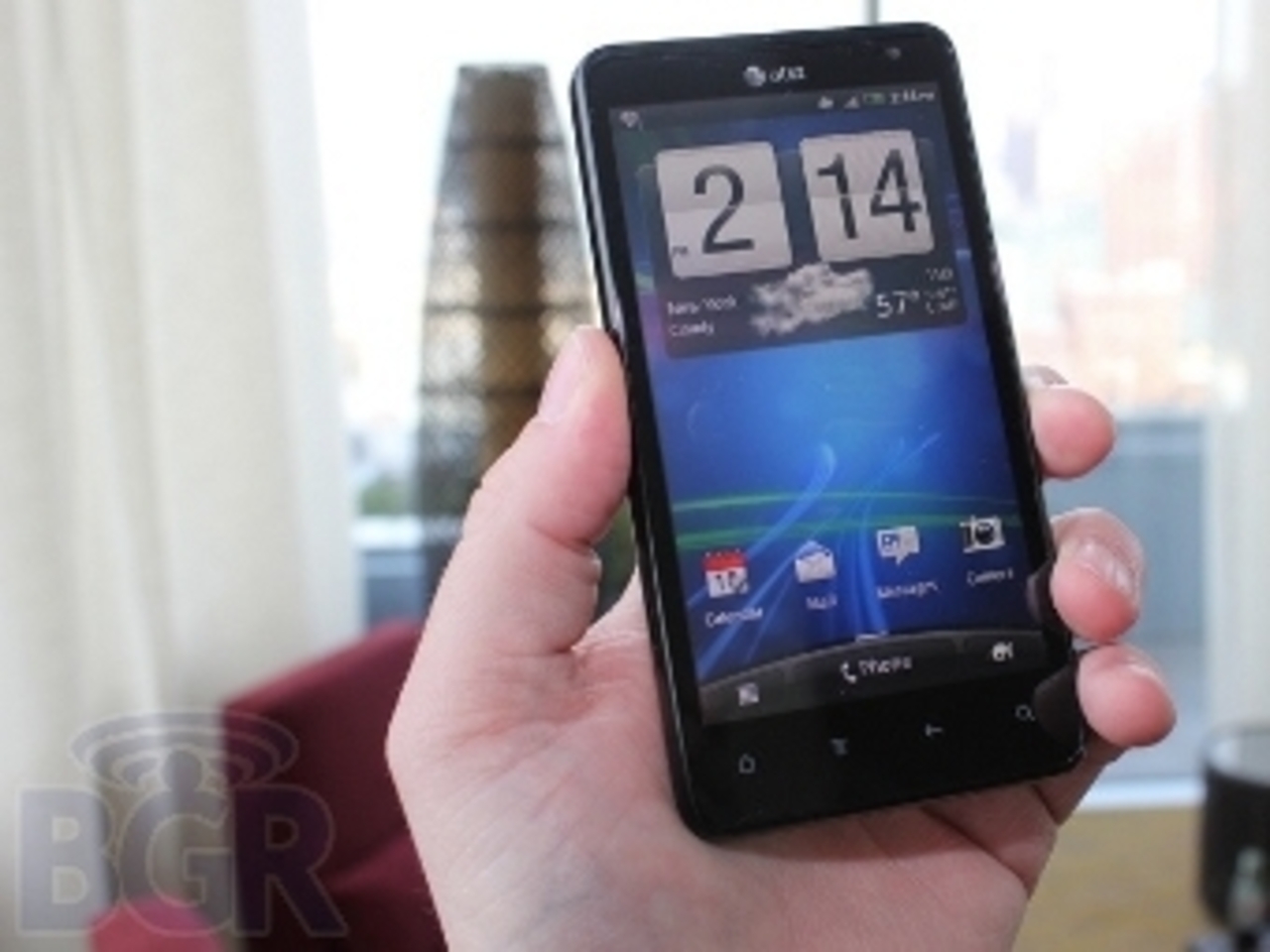 HTC Vivid, фотография с сайта bgr.com