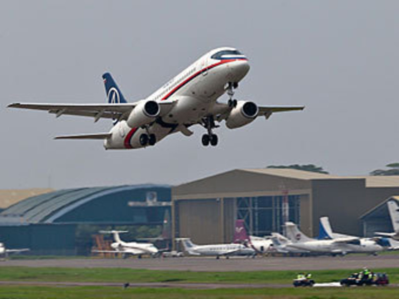 Sukhoi SuperJet-100 в Джакарте. Фото Сергея Доли
