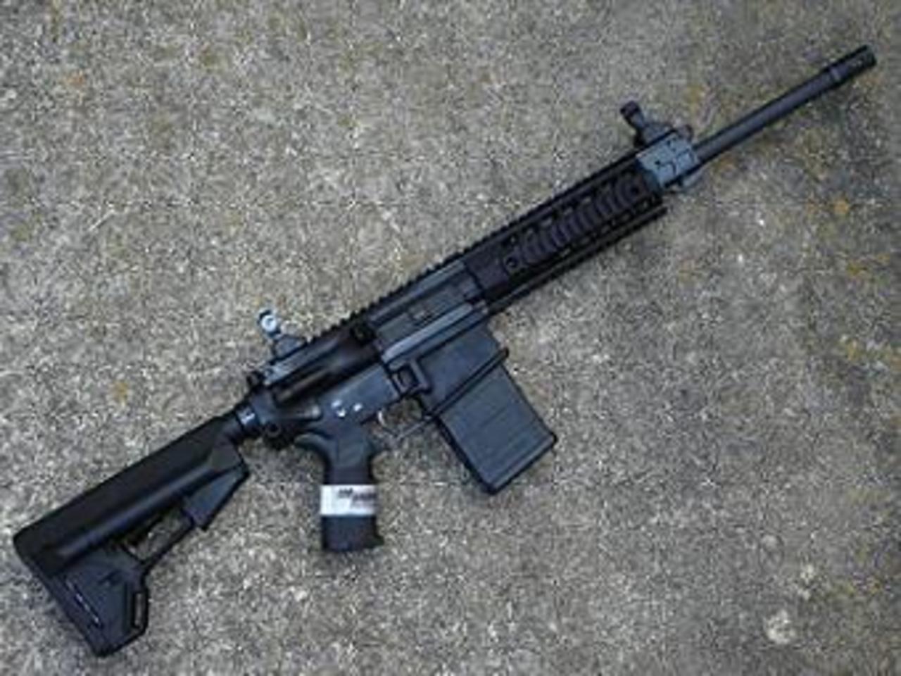 Винтовка Sig Sauer SIG716. Фото пользователя cswimm с сайта Flickr