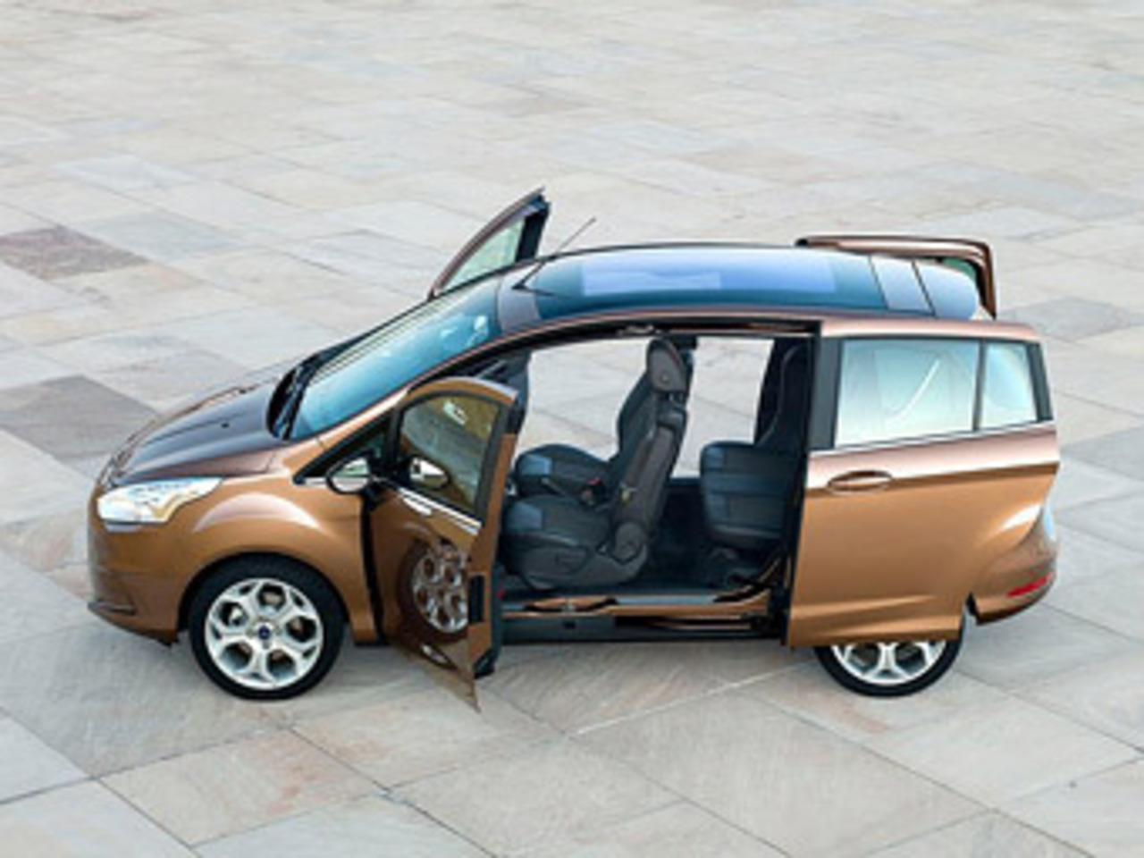 фото компании Ford