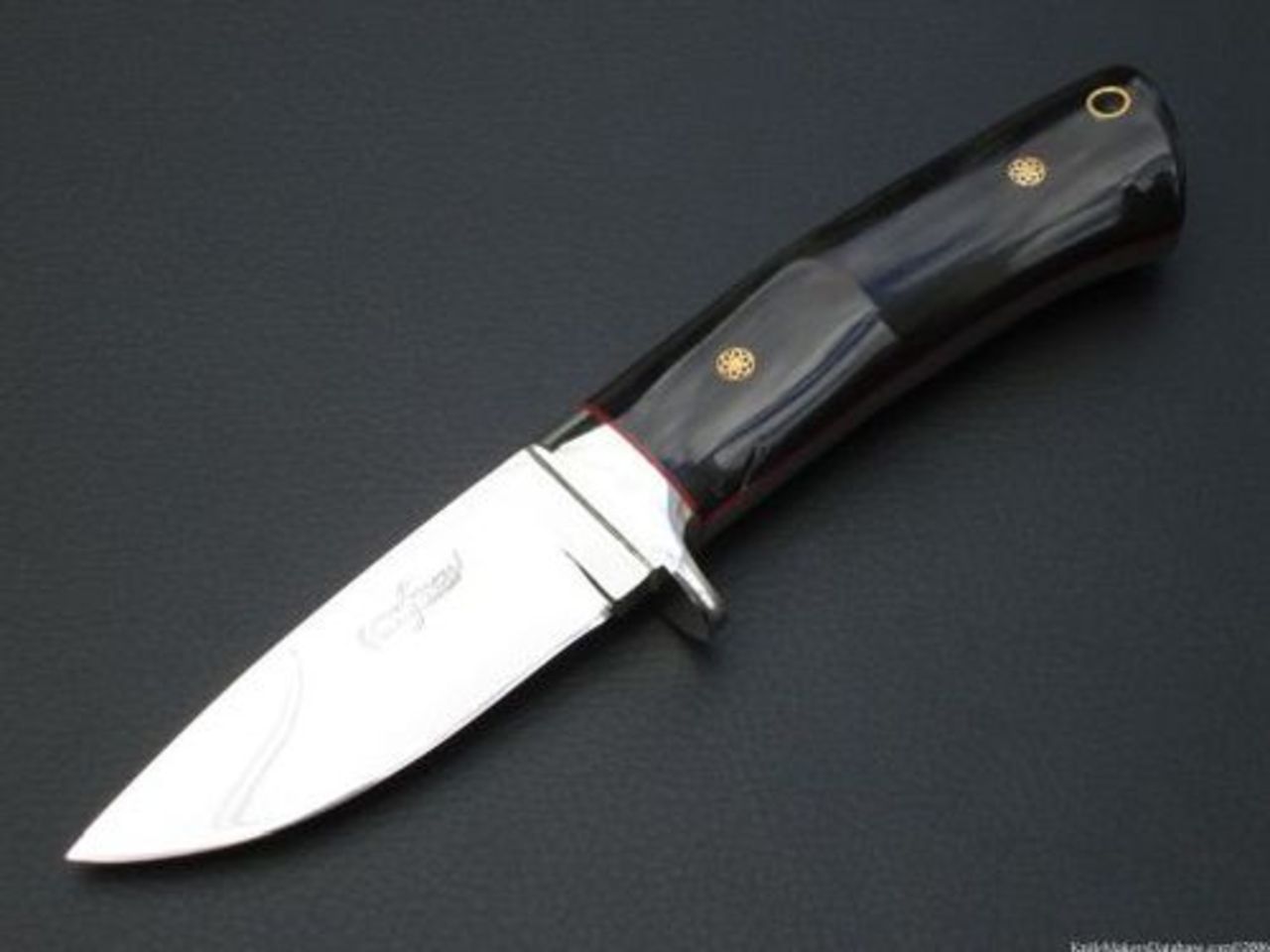 foto knifemakersdatabase.com