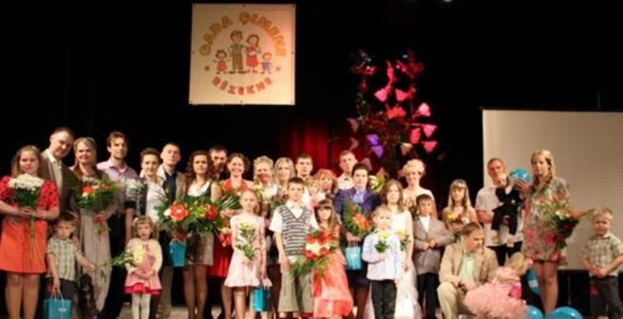 foto Rēzeknes māmiņu klubs
