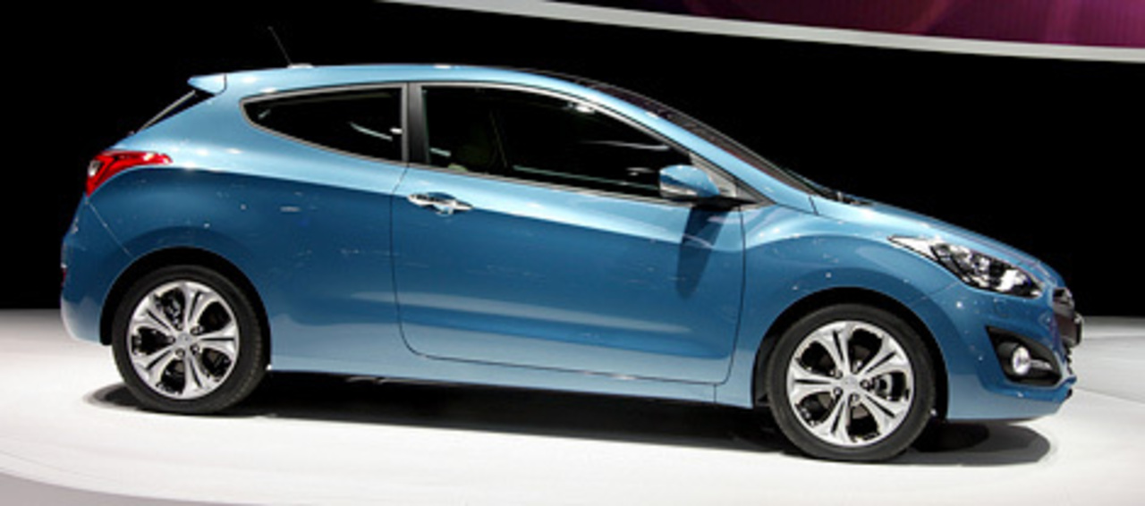 Трехдверная модификация Hyundai i30. Фото Антона Уханова, Мотор.ру