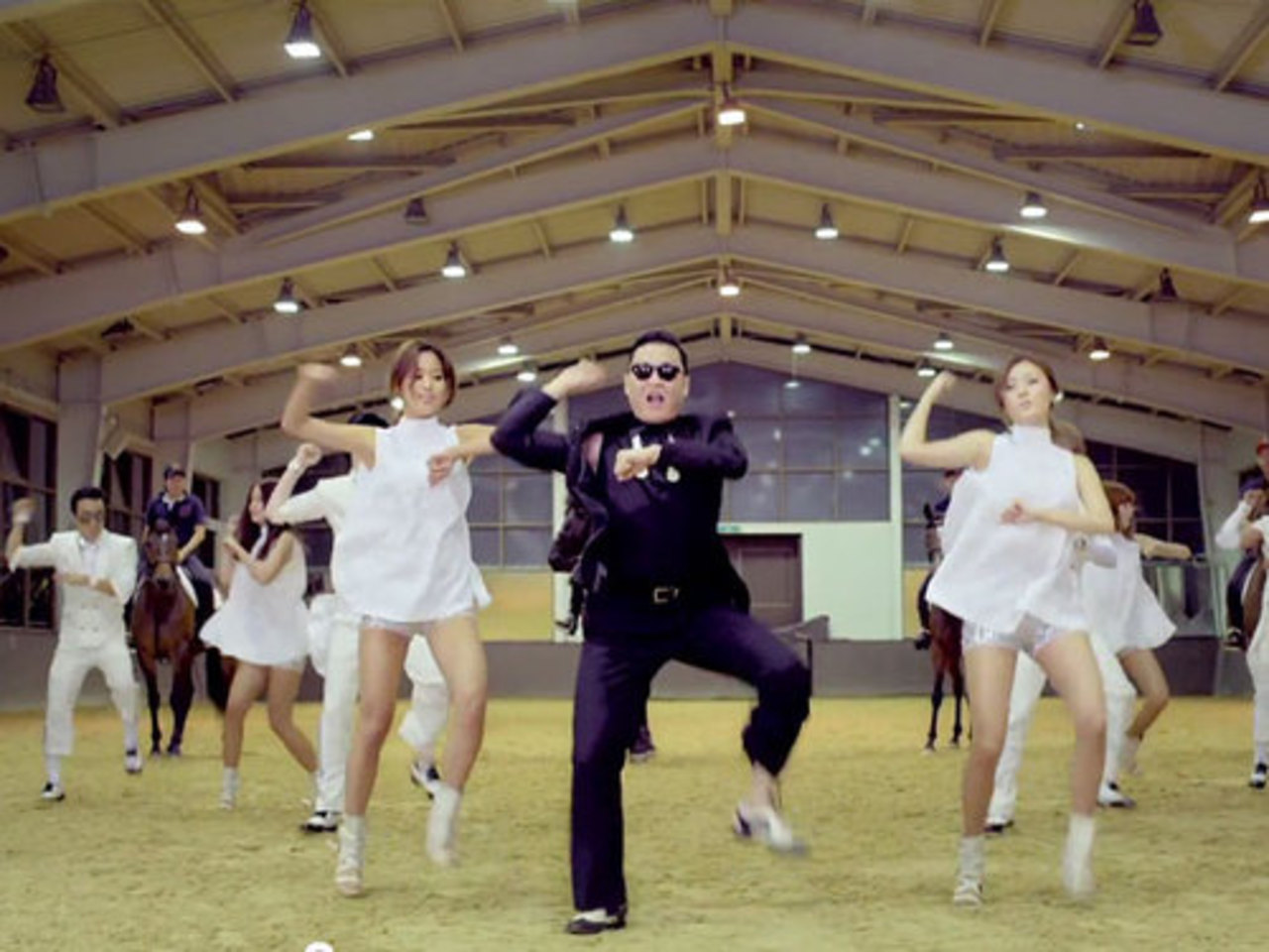 YouTube / officialpsy