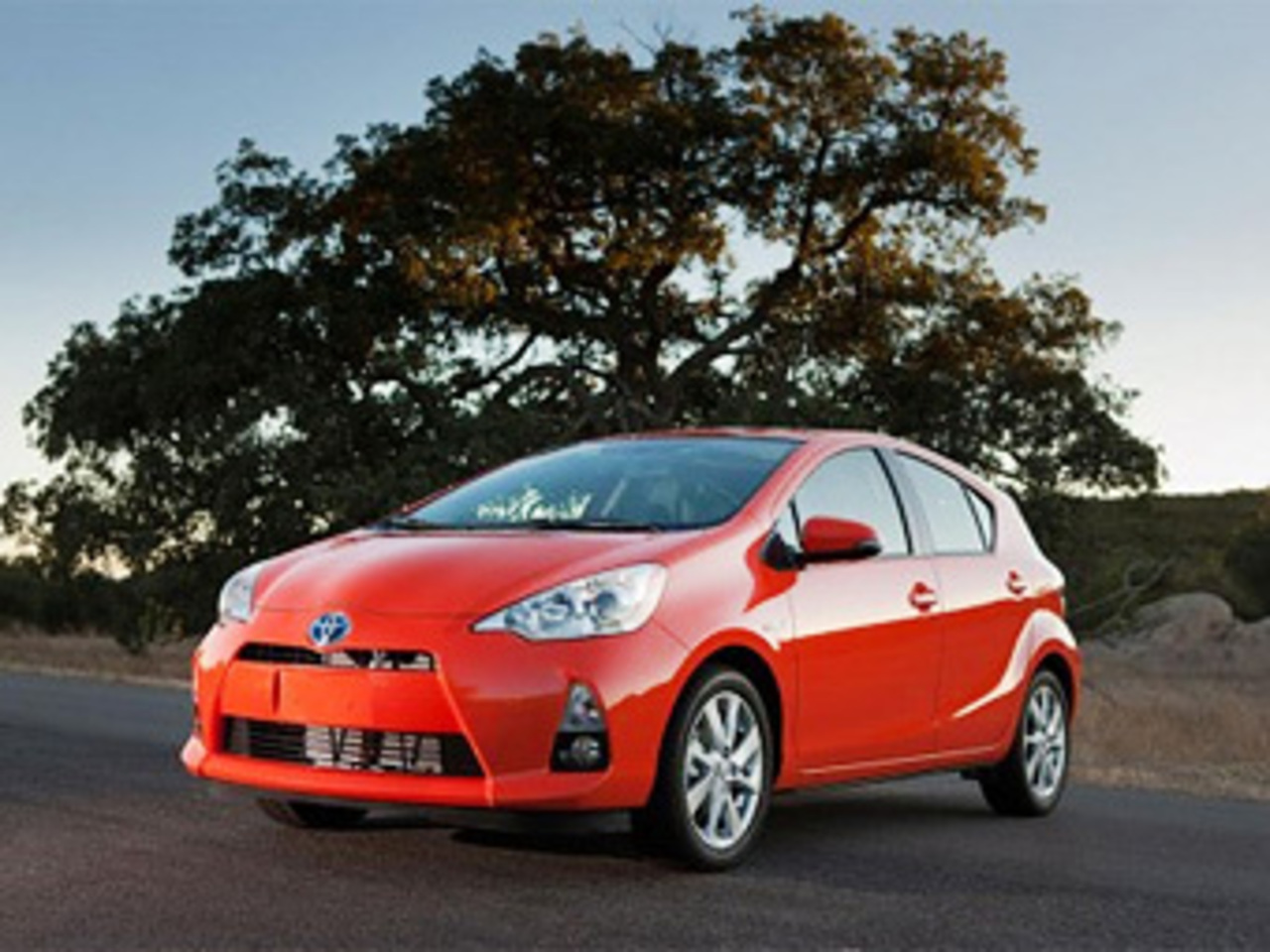 Toyota Prius C. Фото Toyota