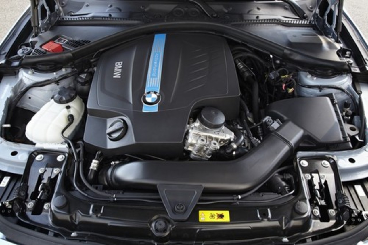 Мотор BMW ActiveHybrid 3. Фото BMW