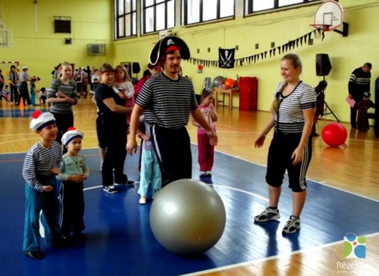 Sporta svētki 2012.g. Foto no Rēzeknes māmiņu kluba arhīva