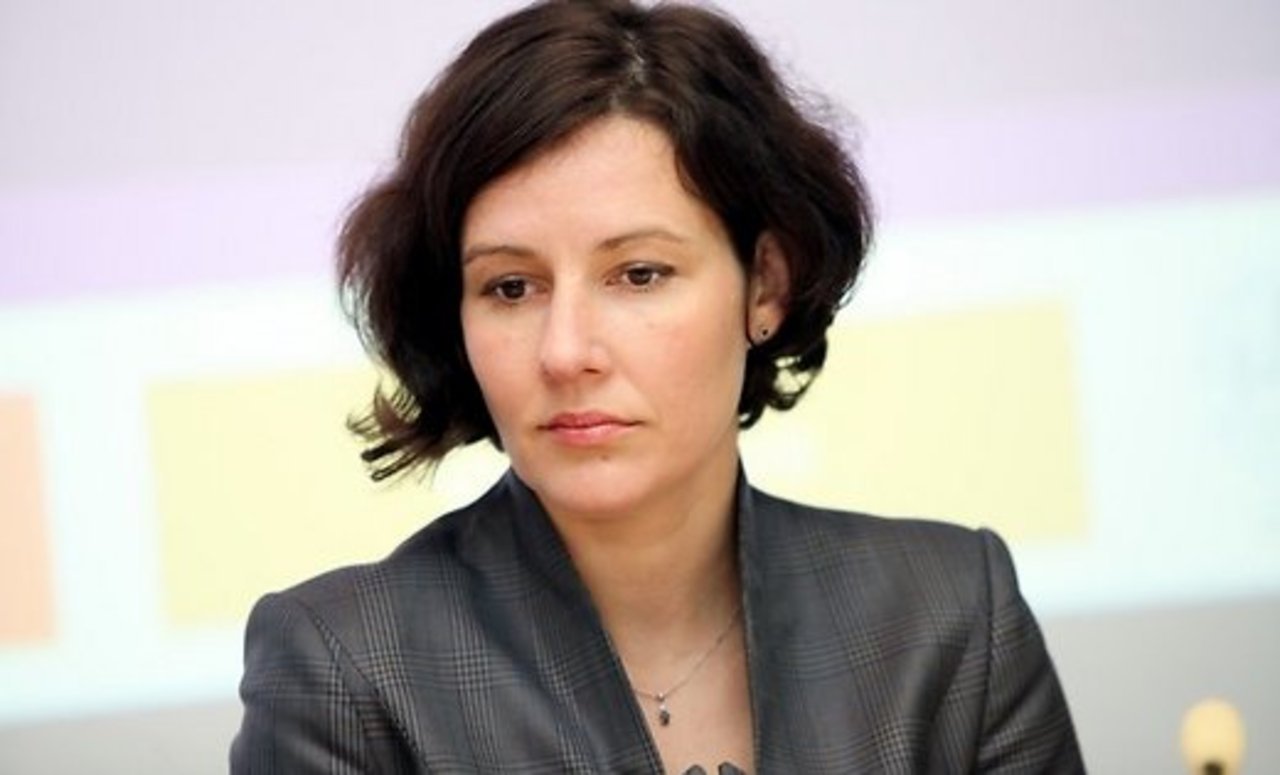 Дана Рейзниеце-Озола