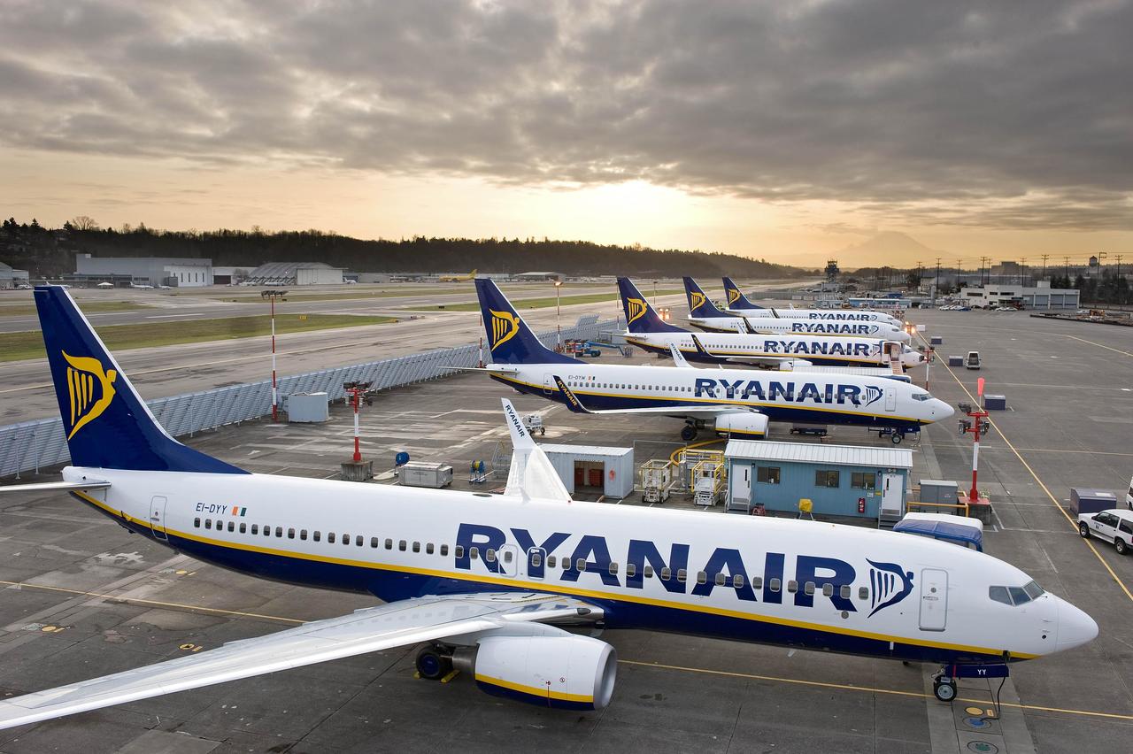 corporate.ryanair.com