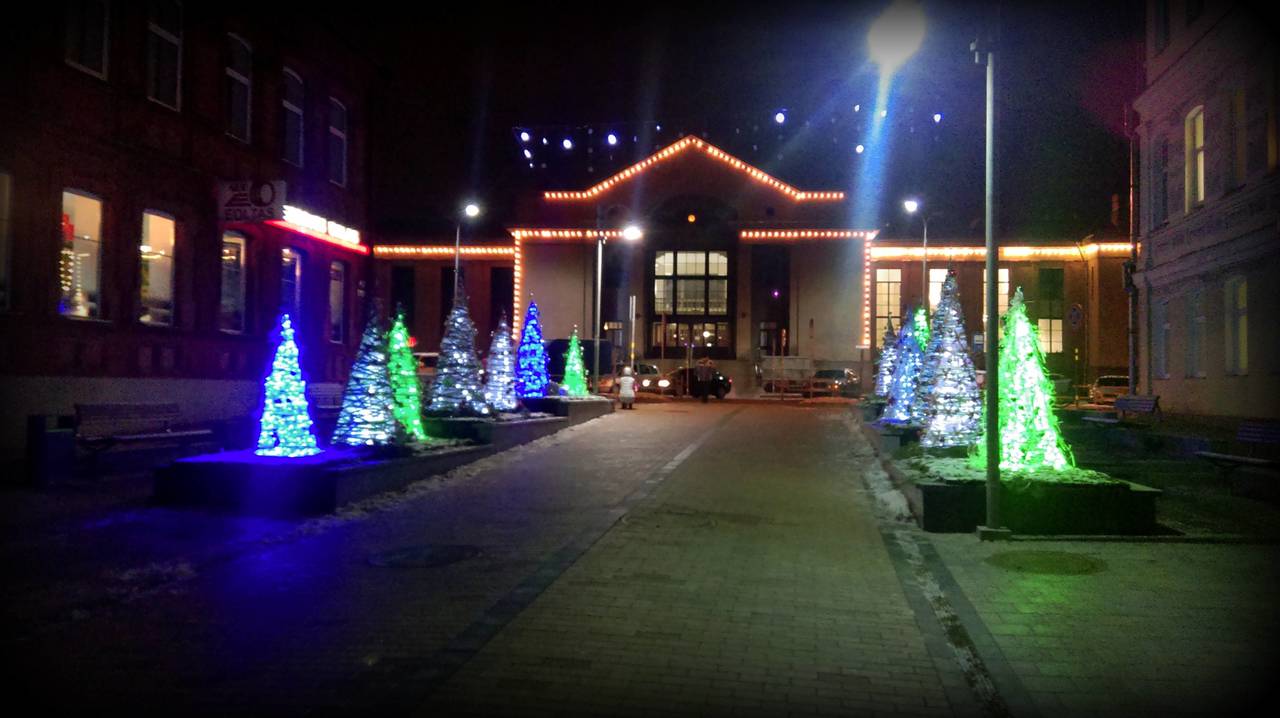 автор - Лаура