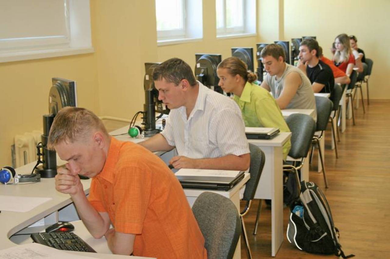 https://moodle.du.lv/