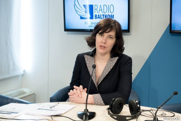 Дана Рейзниеце-Озола