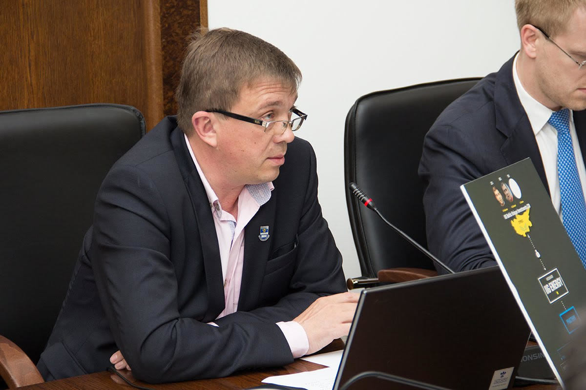 Валерий Кононов