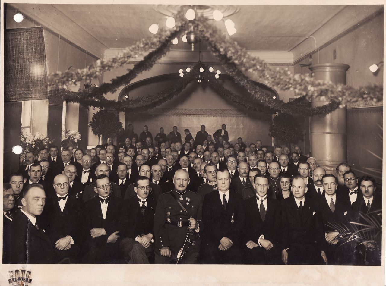 Торжественное собрание в зале заседаний городской управы. 18 ноября 1934 года (из фондов городского музея)