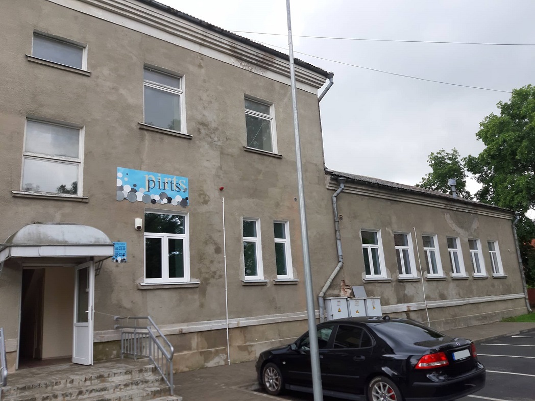 Здание бани КБО на Стацияс, 63