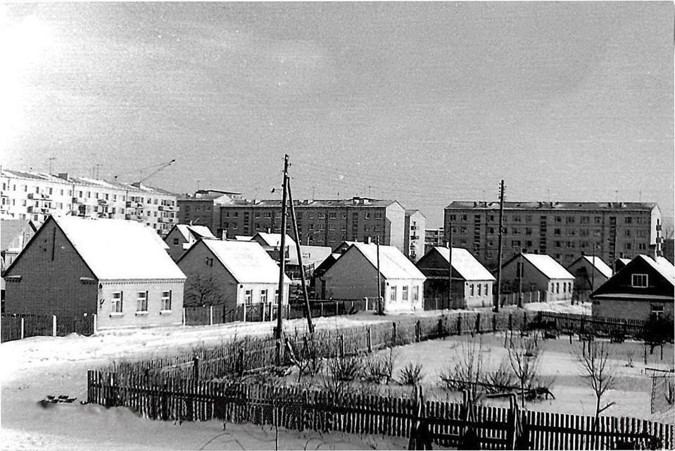 Микрорайон Химия. Вид от ул.Шаура в сторону ул. Ятниеку (бывшая ул. Гагарина). Снежная ул. Айзпилсетас.