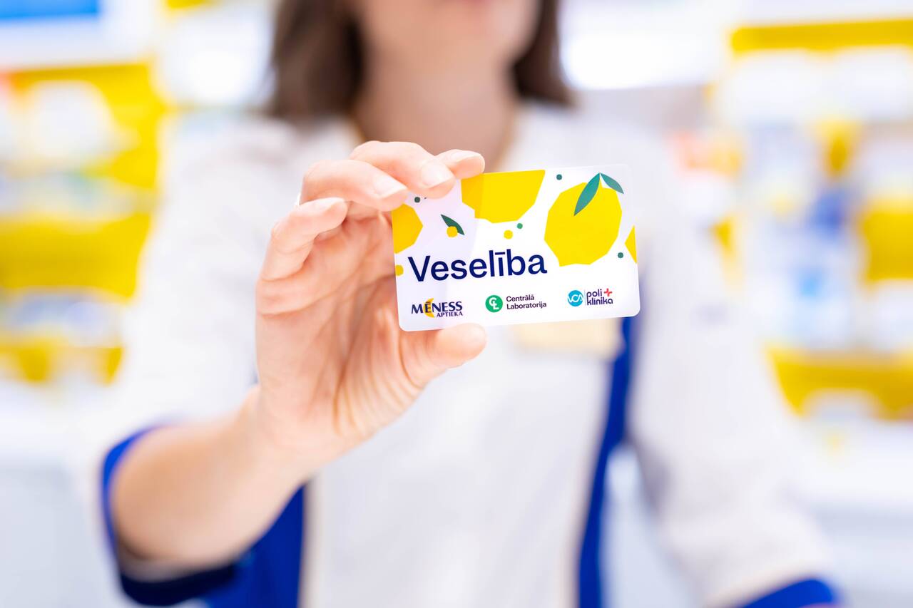 Карта лояльности VESELĪBA экономит средства ее обладателя, позволяя получать фармацевтические и медицинские услуги сразу в 330 учреждениях здравоохранения Латвии