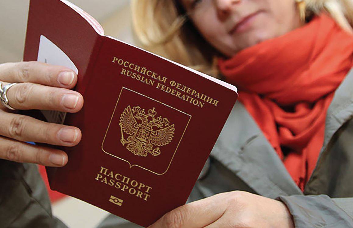 Примерно 800 граждан РФ будут вынуждены покинуть Латвию – УДГМ
