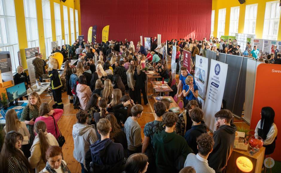 Более тысячи школьников посетили выставку образования в Даугавпилсе (фото)