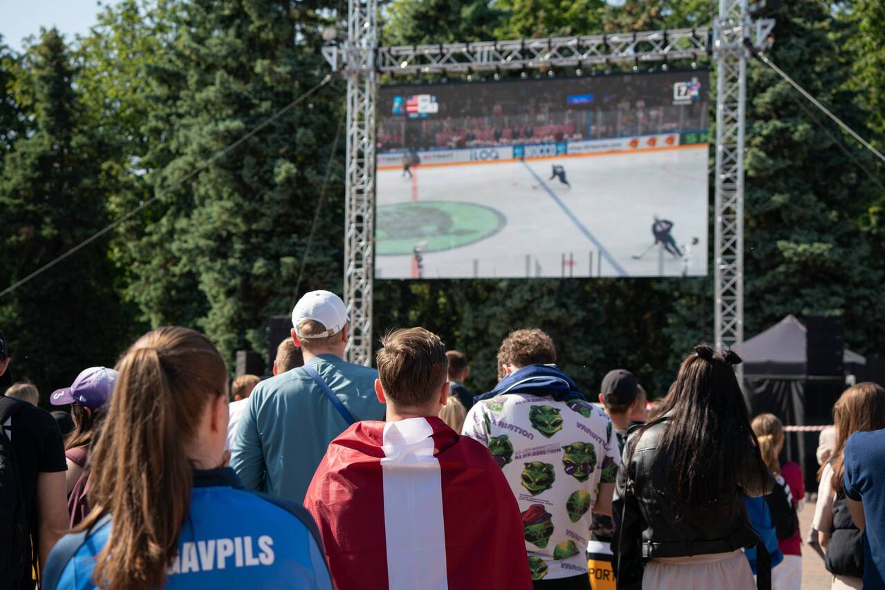 ЧМ по хоккею: в Центральном парке будут трансляции игр на большом экране